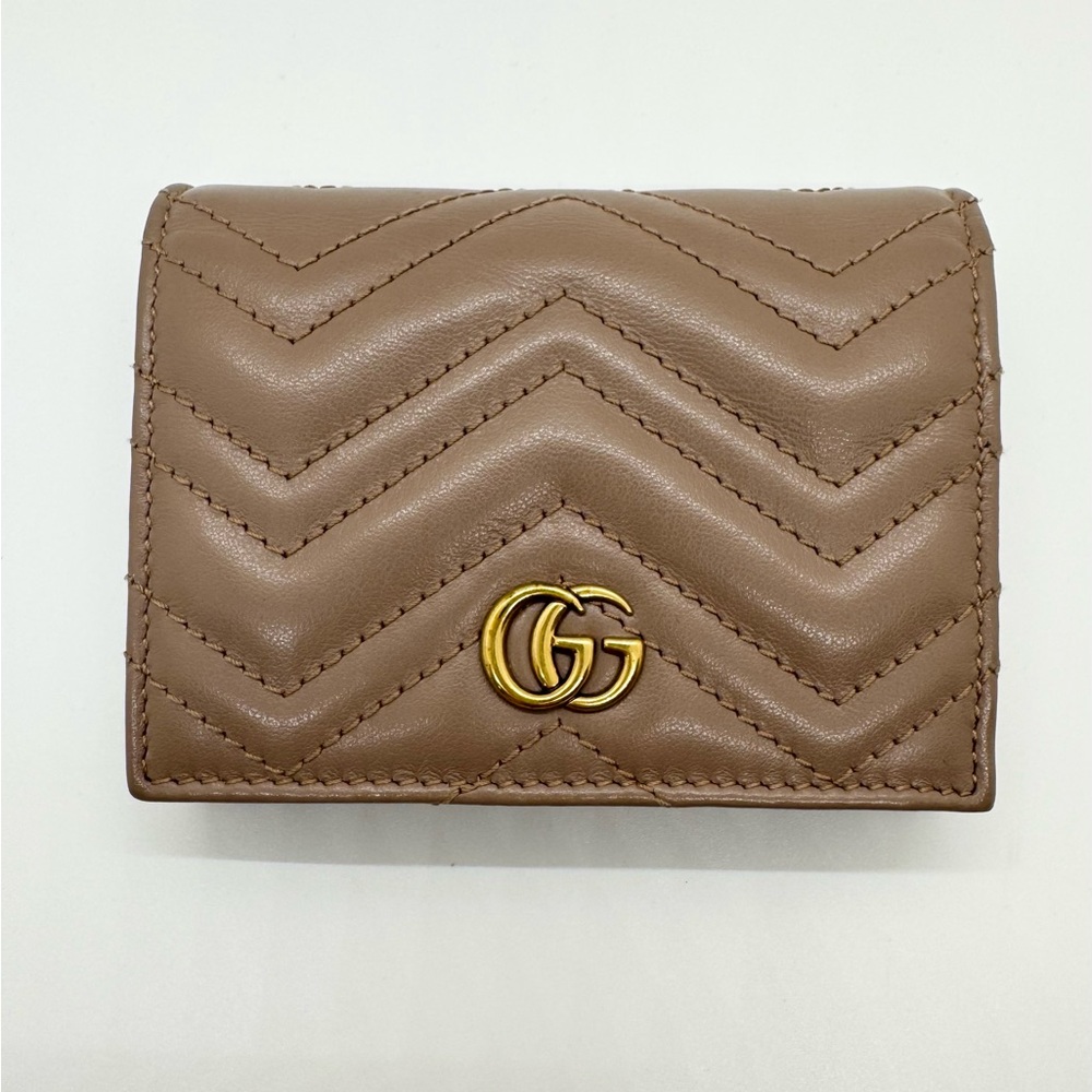 Gucci GG Marmont Card Case Wallet
Porcelain Rose - Picture 4 of 11